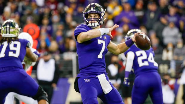 Washington Huskies quarterback Sam Huard