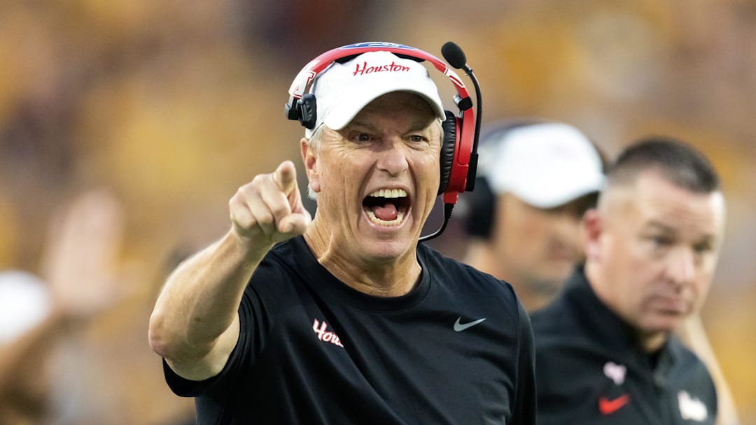 Houston Cougars head coach Willie Fritz reacts against the Arizona State Sun Devils at Mountain America Stadium. 