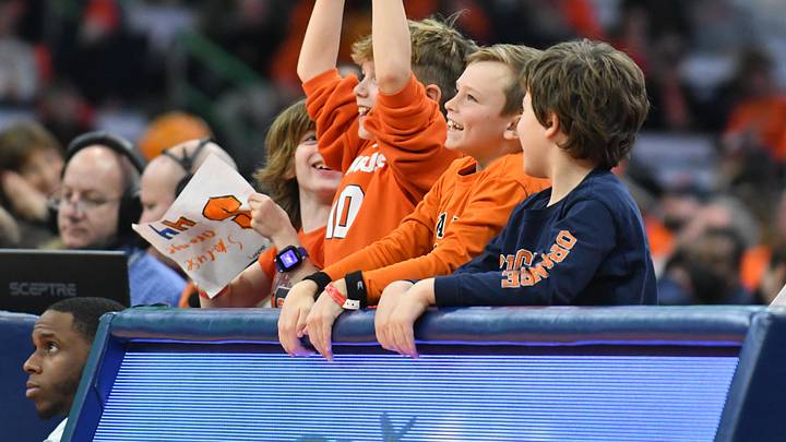 Syracuse basketball's 2027 recruiting is heading up, with a new offer to a 7-foot big man, four-star Theophilous Edema.