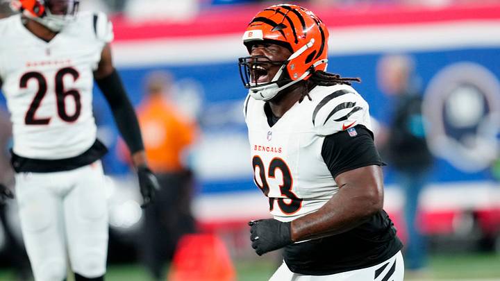 Cincinnati Bengals defensive tackle McKinnley Jackson celebrates after the New York Giants missed a field goal.