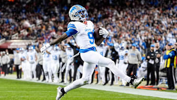 Detroit Lions wide receiver Jameson Williams (9) runs for a touchdown against San Francisco 49ers during the first half at Levi's Stadium in Santa Clara, Calif. on Monday, Dec. 30, 2024.