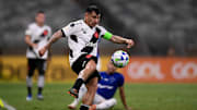 Medel não viajou para Porto Alegre e desfalca o Vasco neste domingo, 3.