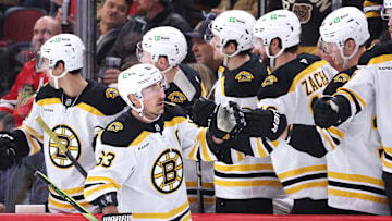 Boston Bruins v Chicago Blackhawks