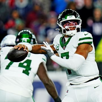 Justin Fields has not been the answer for the Jets this year. 