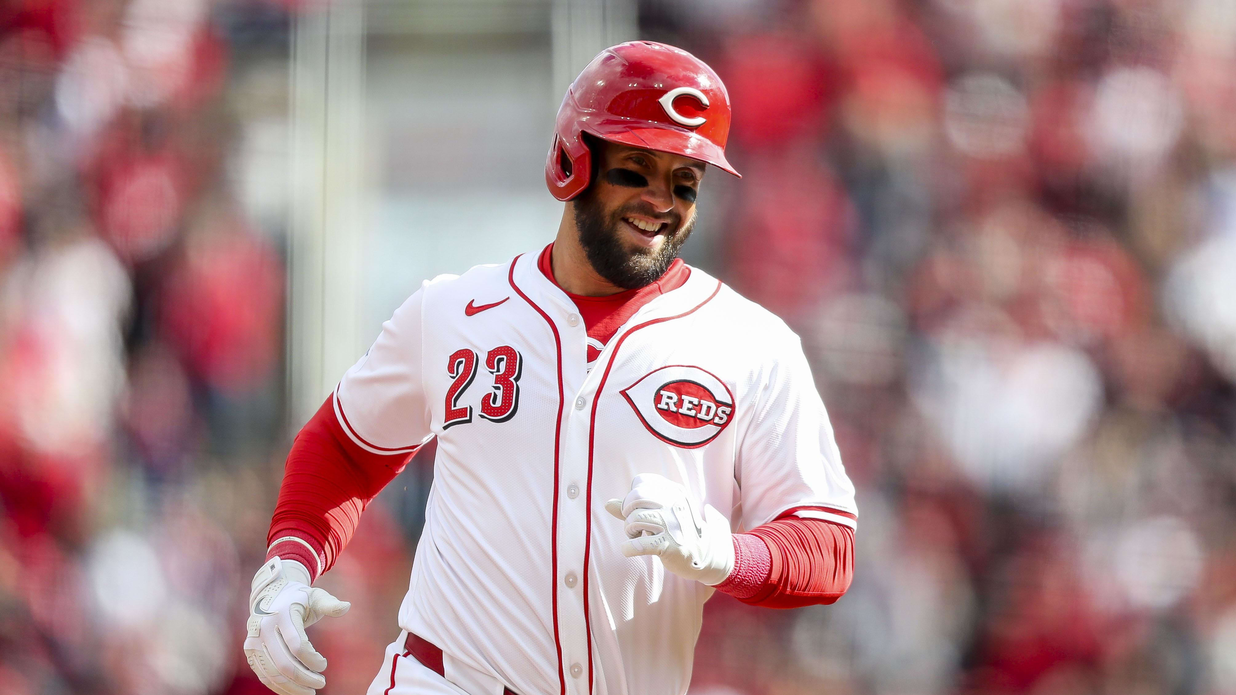 Watch Nick Martini Hits Two Home Runs on Opening Day, Cincinnati Reds