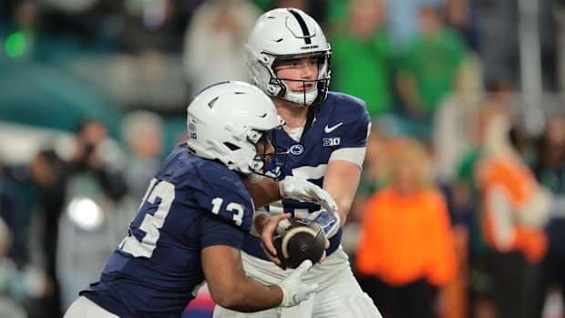 Grok predicts college football's playoff teams in 2025
