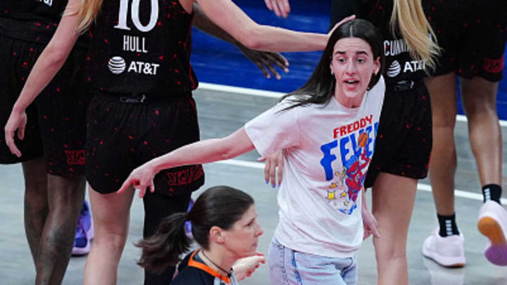 Caitlin Clark had some words for a referee after the Fever lost to the Wings. 