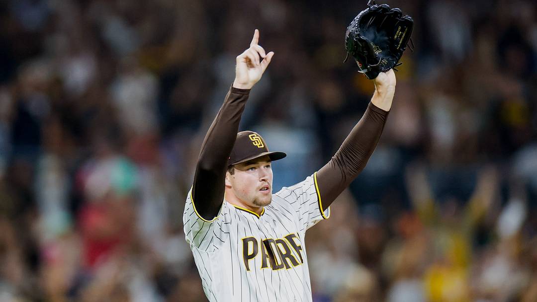Aug 22, 2026; San Diego, California, USA; San Diego Padres relief pitcher Mason Miller (22) celebrates during the ninth inning against the Minnesota Twins at Petco Park. Mandatory Credit: David Frerker-Imagn Images Aug 22, 2026; San Diego, California, USA; San Diego Padres relief pitcher Mason Miller (22) celebrates during the ninth inning against the Minnesota Twins at Petco Park. Mandatory Credit: David Frerker-Imagn Images