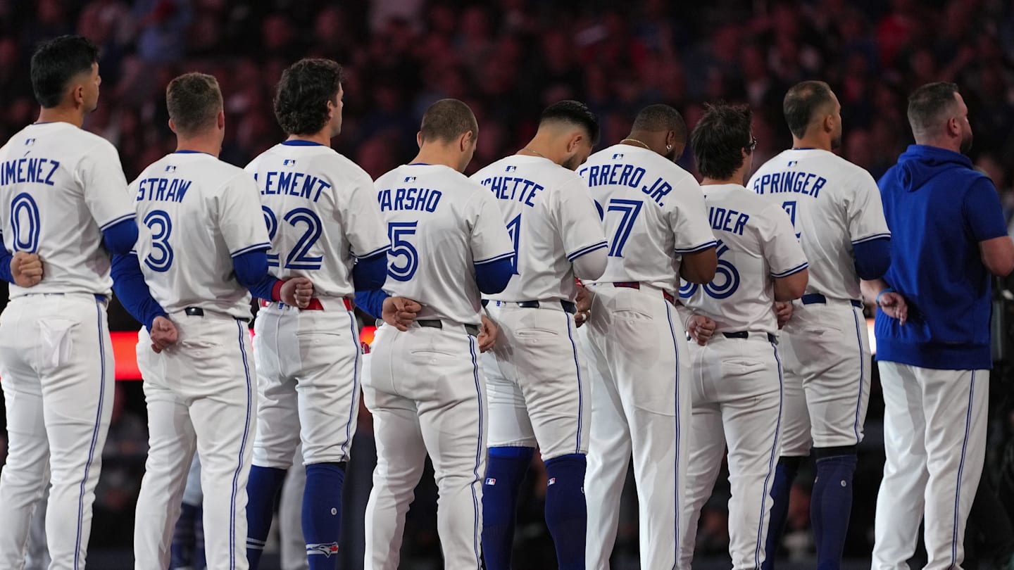 Who is Singing the National Anthems at the 2025 World Series?