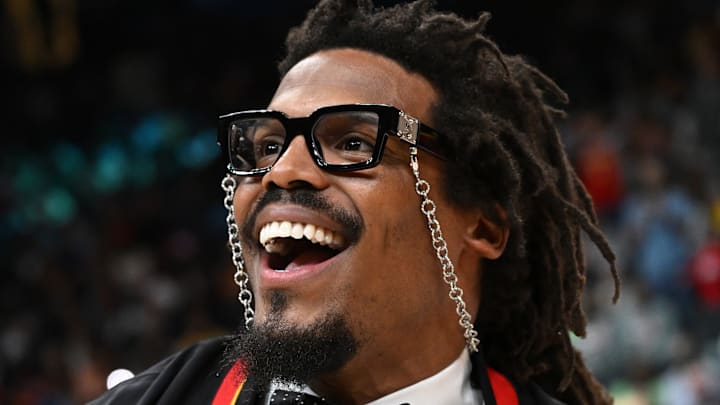 Celebrities Attend Los Angeles Lakers v Atlanta Hawks