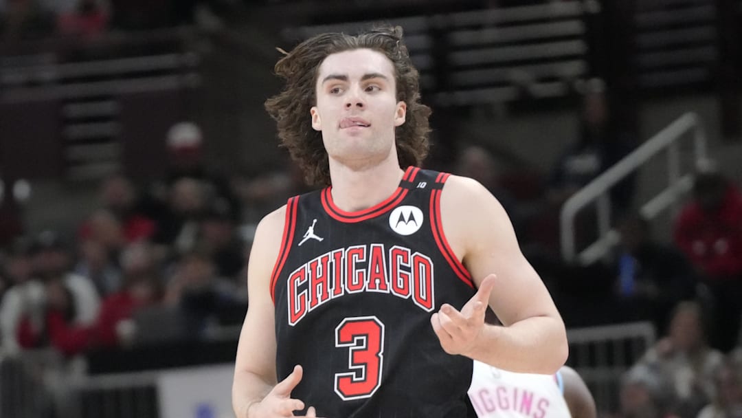 Apr 9, 2025; Chicago, Illinois, USA; Chicago Bulls guard Josh Giddey (3) reacts after making a three point basket against the Miami Heat during the second half at United Center. Mandatory Credit: David Banks-Imagn Images Apr 9, 2025; Chicago, Illinois, USA; Chicago Bulls guard Josh Giddey (3) reacts after making a three point basket against the Miami Heat during the second half at United Center. Mandatory Credit: David Banks-Imagn Images