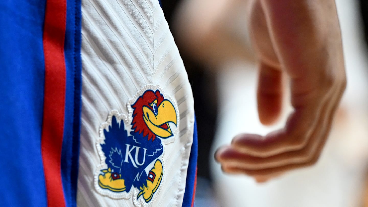 Experts predict Kansas basketball to land top-five prospect Darryn Peterson