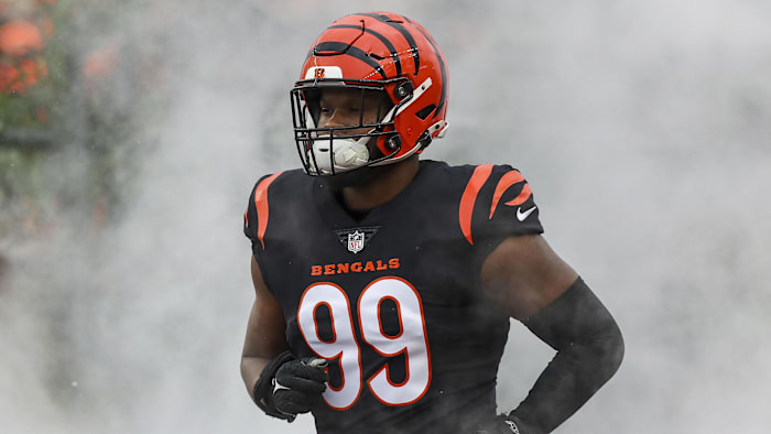 Jan 7, 2024; Cincinnati, Ohio, USA; Cincinnati Bengals defensive end Myles Murphy (99) runs onto the