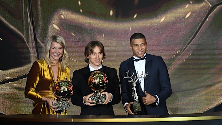 TOPSHOT-FBL-FRA-BALLONDOR-GALA