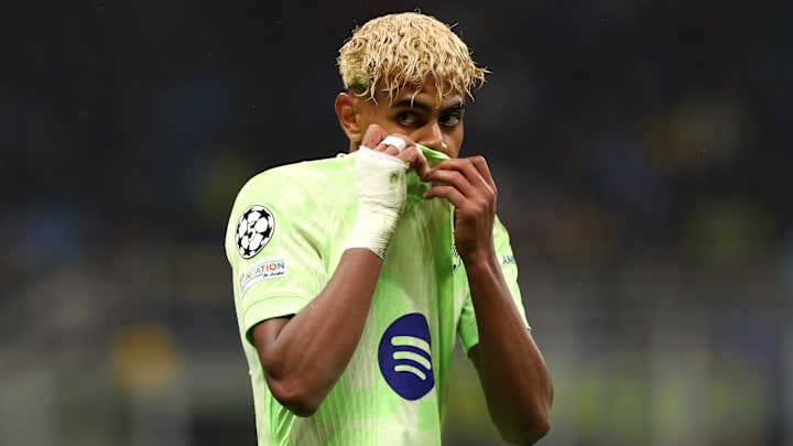 Lamine Yamal a écopé d'une amende après le match contre l'Inter. Lamine Yamal a écopé d'une amende après le match contre l'Inter.