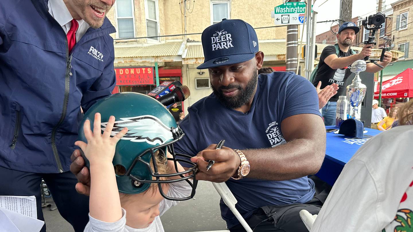 Lighter and Hungrier, Eagles All-Pro Steps Into Public For First Time Since Retiring - Vimarsana News