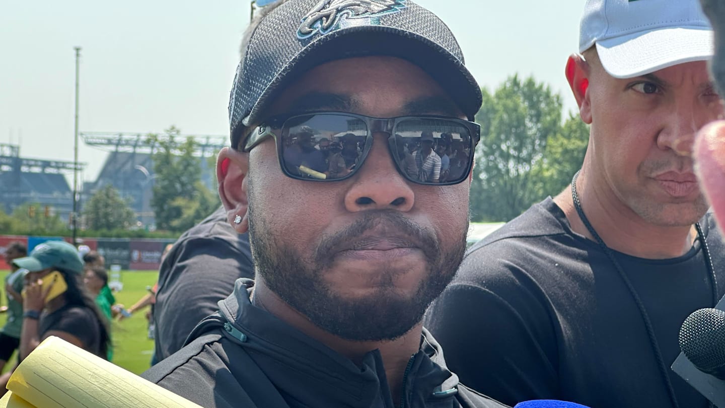 Eagles DB Coach Offers Up Hints On Travel Plans
