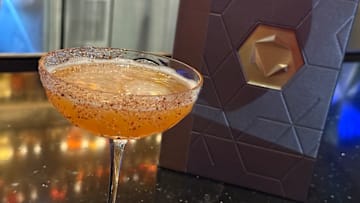 Electron cocktail at Epcot's Geo-82