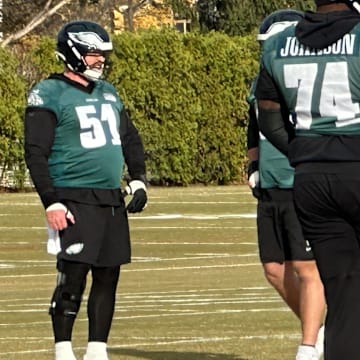 Eagles Pro Bowl center Cam Jurgens at practice on Nov. 13, 2025