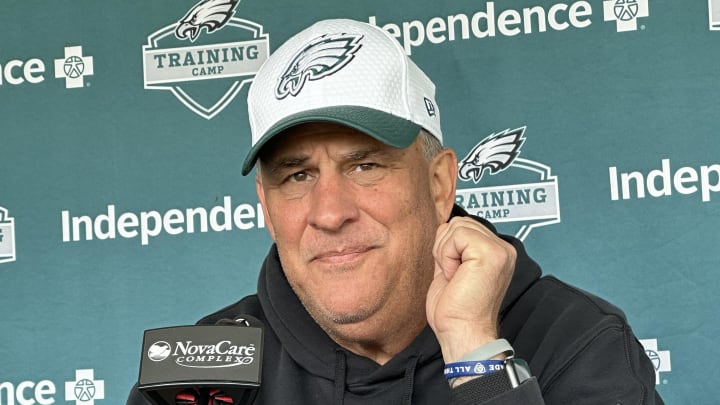 Eagles DC Vic Fangio before practice on Aug. 5, 2024