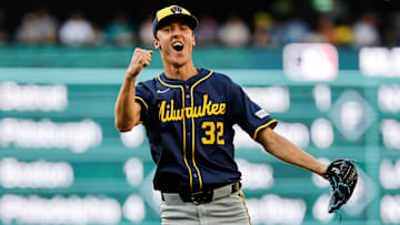 Milwaukee Brewers v Seattle Mariners