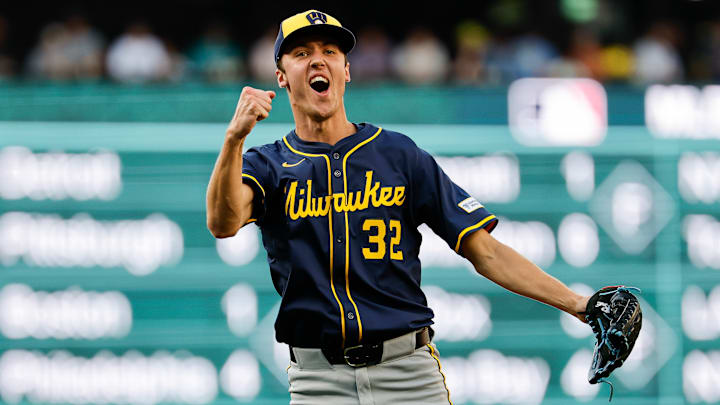 Milwaukee Brewers v Seattle Mariners