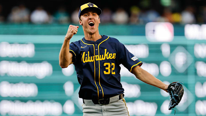 Milwaukee Brewers v Seattle Mariners