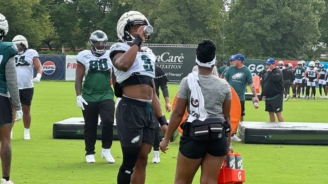 Eagles outside linebacker/edge rusher Nolan Smith takes a water break during Eagles training camp. Eagles outside linebacker/edge rusher Nolan Smith takes a water break during Eagles training camp.