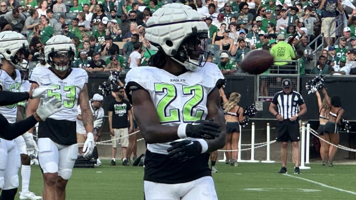 Kelee Ringo prepares for Eagles open practice at Lincoln Financial Field on Aug. 1, 2024.