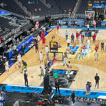 Indiana and Oregon warm up before their Big Ten men's basketball tournament game at Gainbridge Fieldhouse in Indianapolis on March 13, 2025.