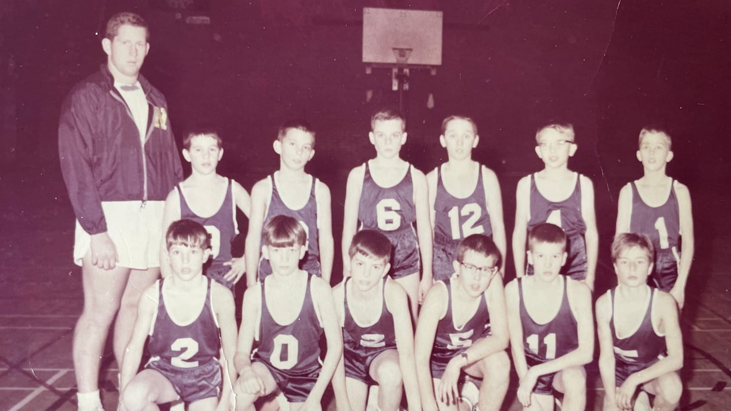 Bob Richardson, 1960s Husky Tackle Who Left Big Impression, Dies