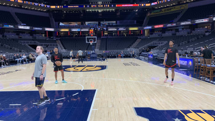 Atlanta Hawks players warm up for the Hawks game against the Indiana Pacers in Indianapolis on April 14, 2024. (Mandatory Photo Credit: AllPacers)