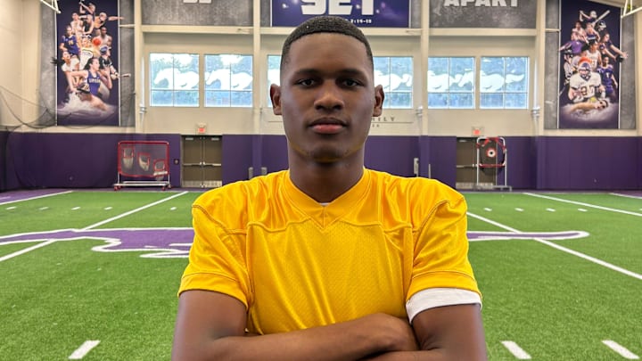 Deuce Knight transferred from Mississippi to Lipscomb Academy. He is the No. 5 quarterback in the country for the Class of 2025.