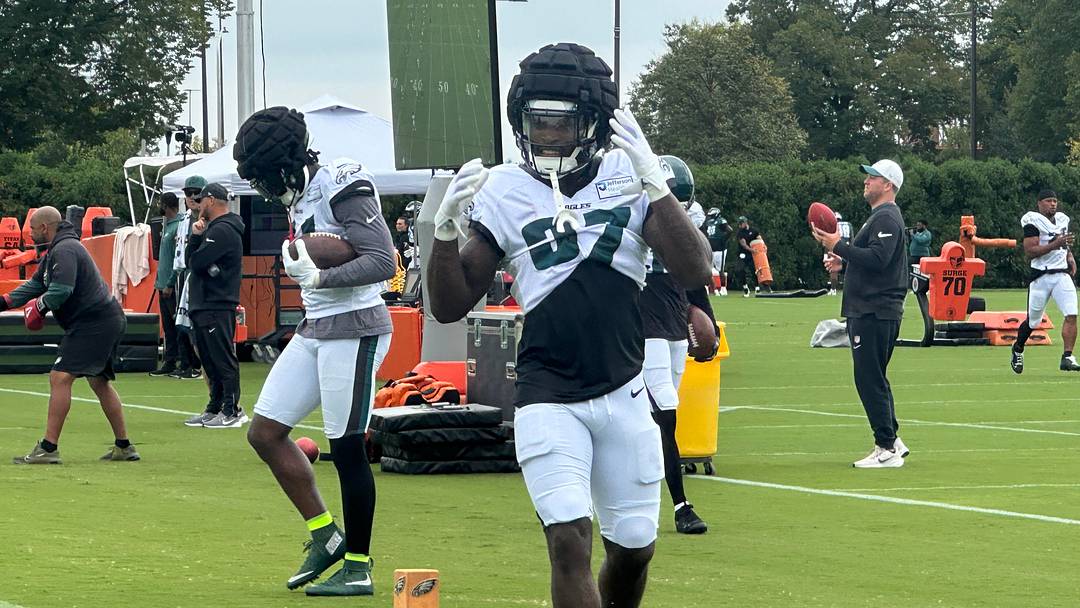 Eagles RB Tank Bigsby at practice on Sept. 10, 2025