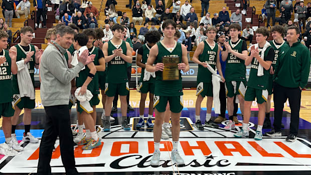 High school basketball; Hoophall classic