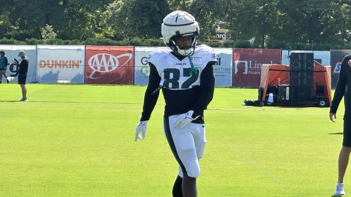 Eagles rookie receiver Ainias Smith