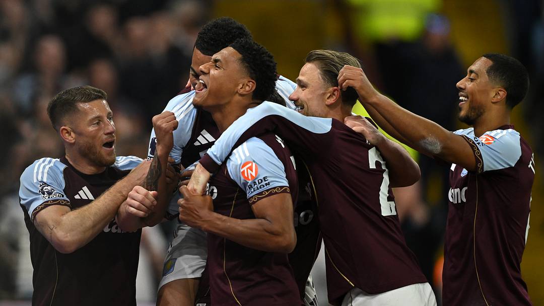 Aston Villa v Liverpool - Premier League