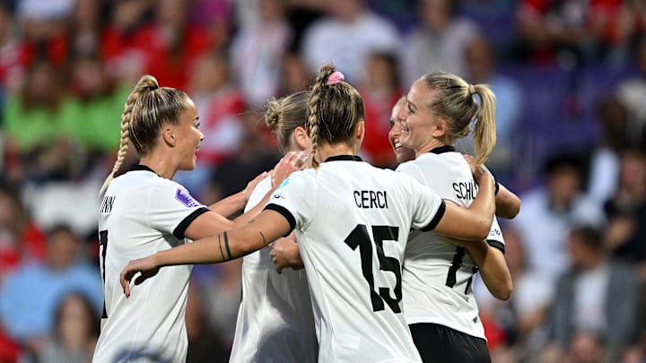 Viel zu feiern gegen Österreich: Lea Schüller und die Teamkolleginnen