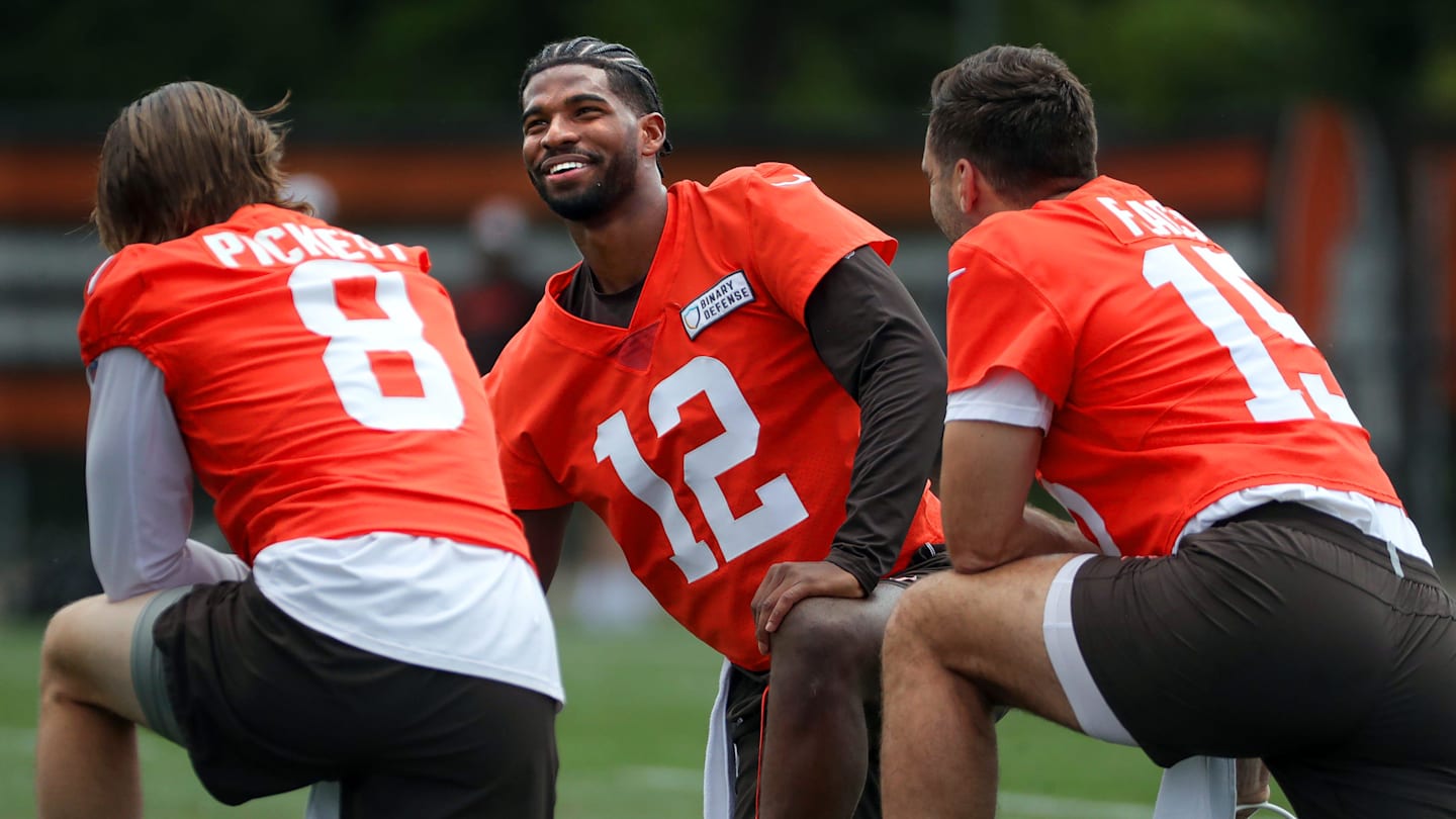 Cleveland Browns QB Competition Intensifies as Shedeur Sanders Shines in Minicamp