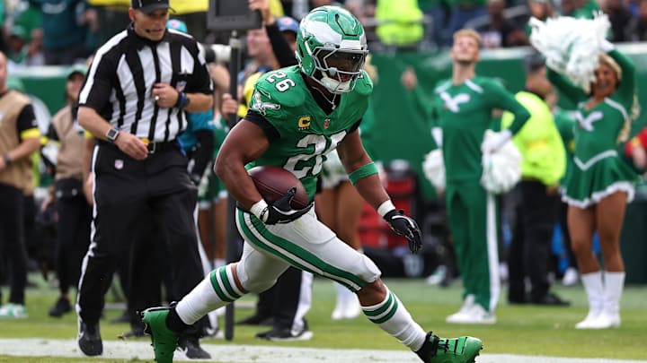 Saquon Barkley put on a dominant performance in the Eagles’ 38–20 win over the Giants in Week 8. Saquon Barkley put on a dominant performance in the Eagles’ 38–20 win over the Giants in Week 8.