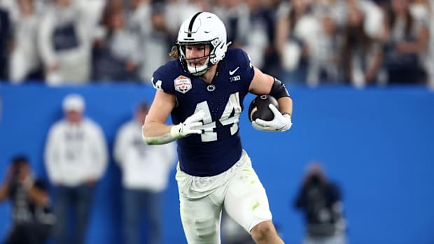 Penn State Nittany Lions tight end Tyler Warren (44) runs after a catch.