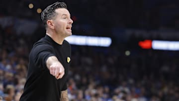 Los Angeles Lakers head coach JJ Redick gestures to his team during a play against the Oklahoma City Thunder during the second quarter at Paycom Center.