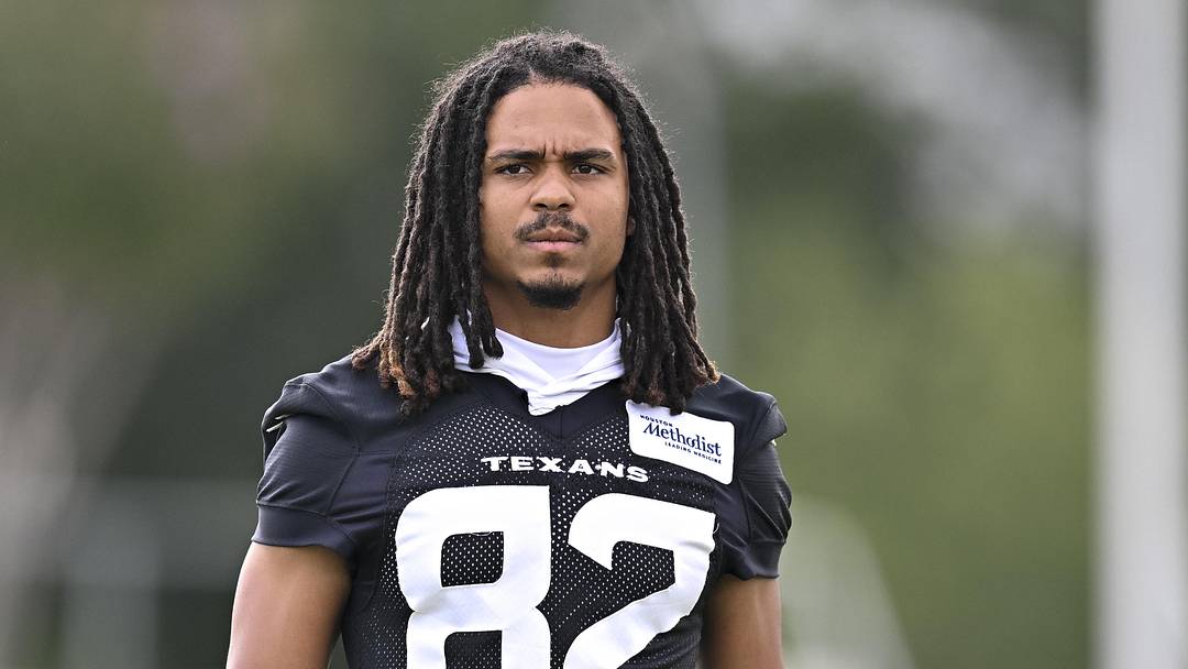 Jun 9, 2026; Houston, Texas, USA; Houston Texans wide receiver Lewis Bond arrives for the team’s minicamp at Houston Methodist Training Center. Mandatory Credit: Maria Lysaker-Imagn Images 