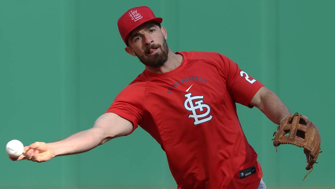 Apr 28, 2026; Pittsburgh, Pennsylvania, USA;  St. Louis Cardinals infielder Thomas Saggese (25) warms up before the game against the Pittsburgh Pirates at PNC Park. Mandatory Credit: Charles LeClaire-Imagn Images
