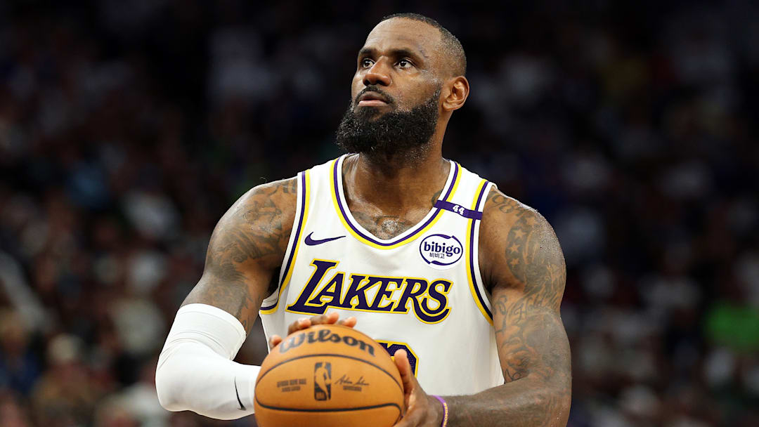 LeBron James ejercerá su opción de contrato con los Lakers LeBron James ejercerá su opción de contrato con los Lakers