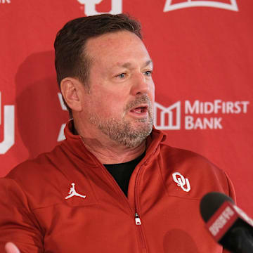 Former Oklahoma coach Bob Stoops