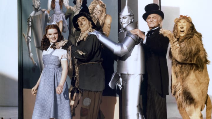 Judy Garland, Ray Bolger, Jack Haley, Bert Lahr, and Frank Morgan promoting 'The Wizard of Oz'