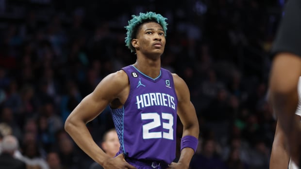 Charlotte Hornets forward Kai Jones (23) watches a free throw attempt.  Credit: Brian Westerholt-USA TODAY Sports