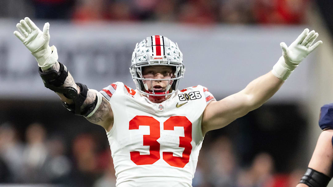 Ohio State Buckeyes defensive end Jack Sawyer