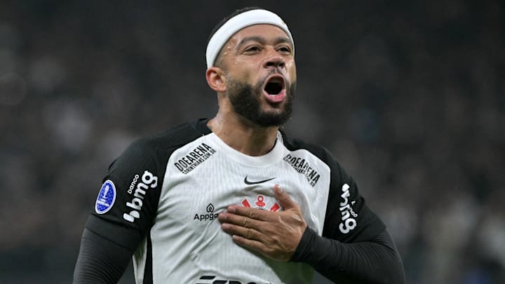 Memphis Depay se envolveu em polêmicas no Corinthians durante a semana Memphis Depay se envolveu em polêmicas no Corinthians durante a semana